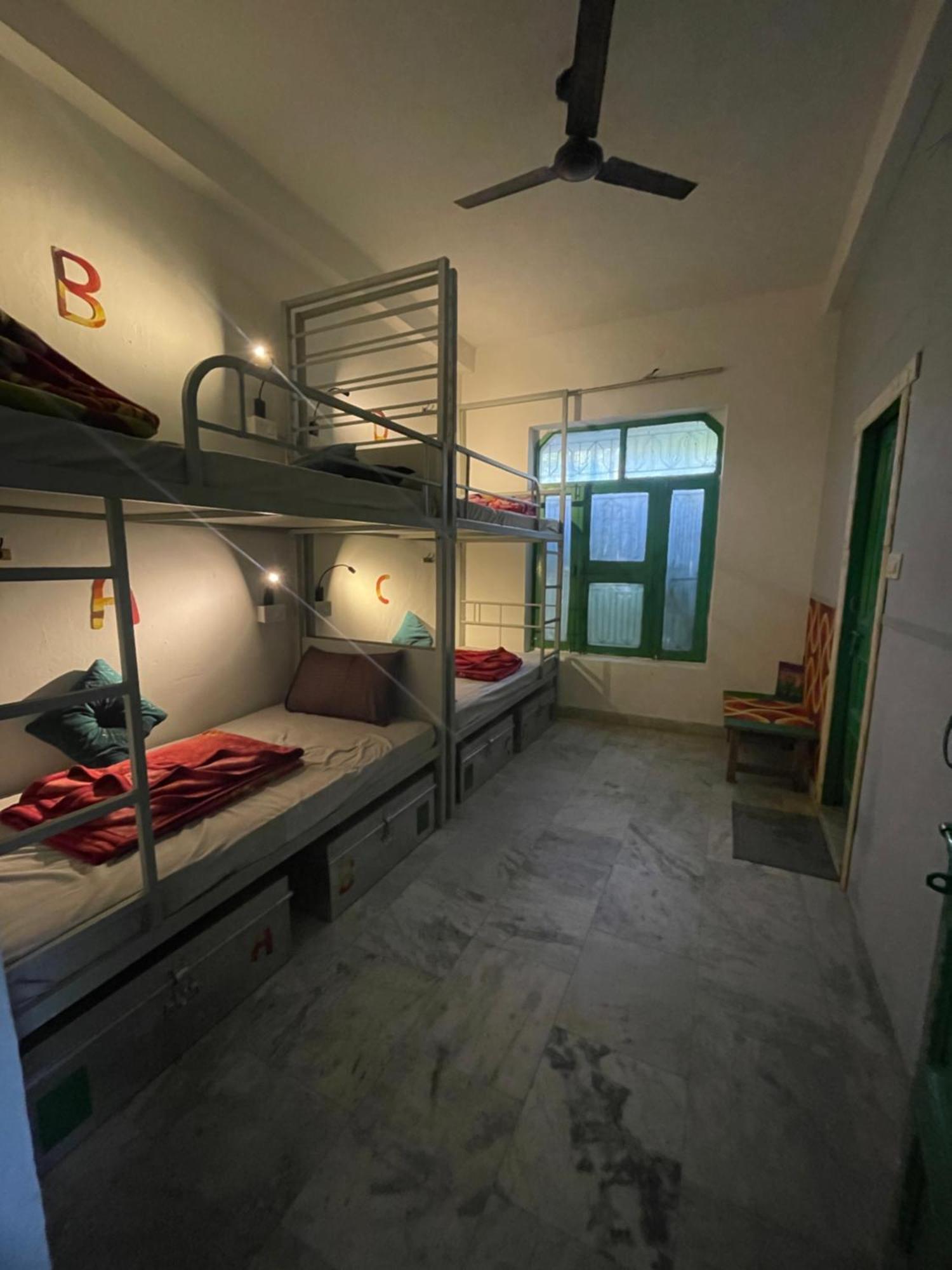 רישיקש Art Bliss Hostel מראה חיצוני תמונה