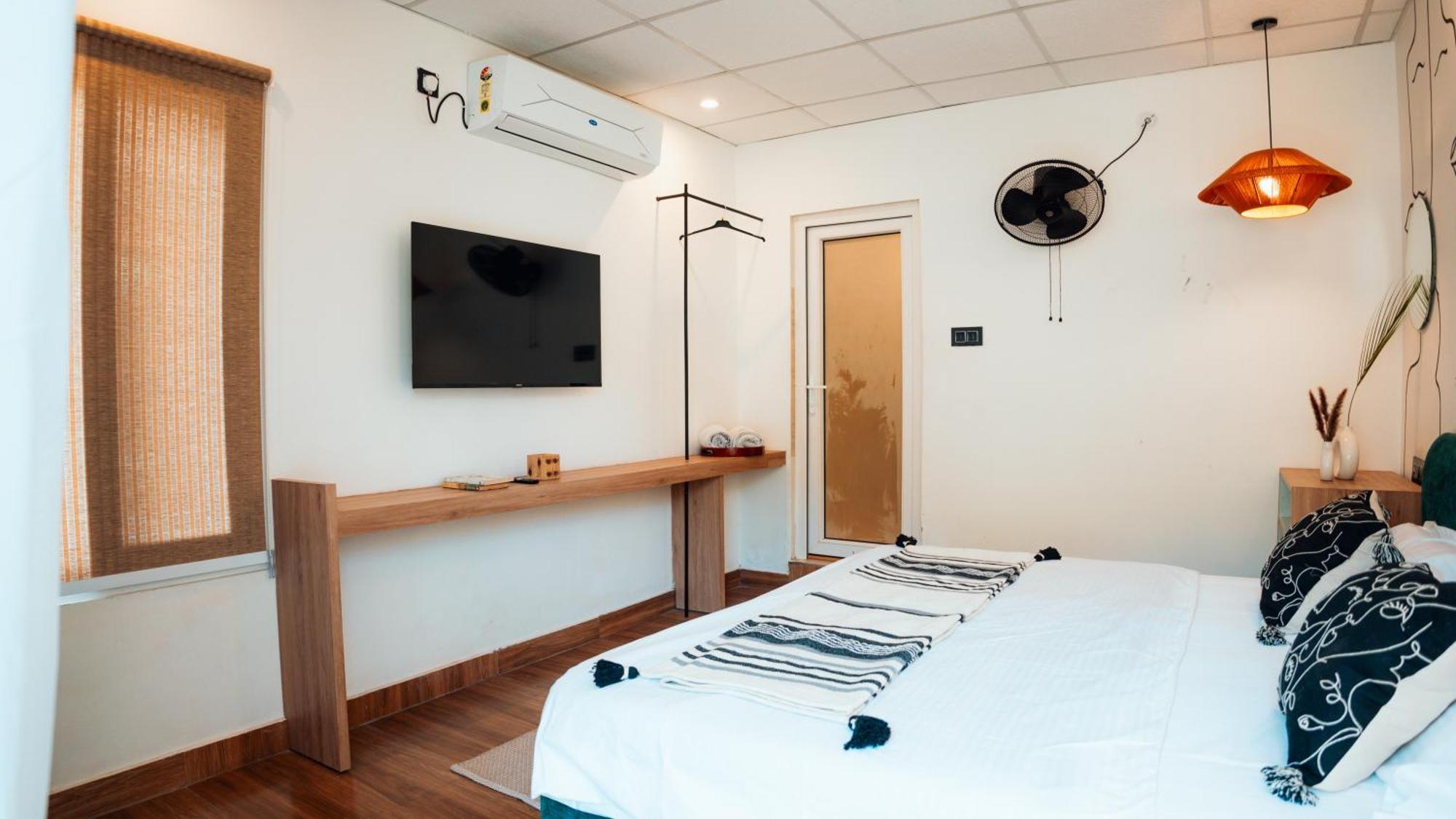 רישיקש Art Bliss Hostel מראה חיצוני תמונה