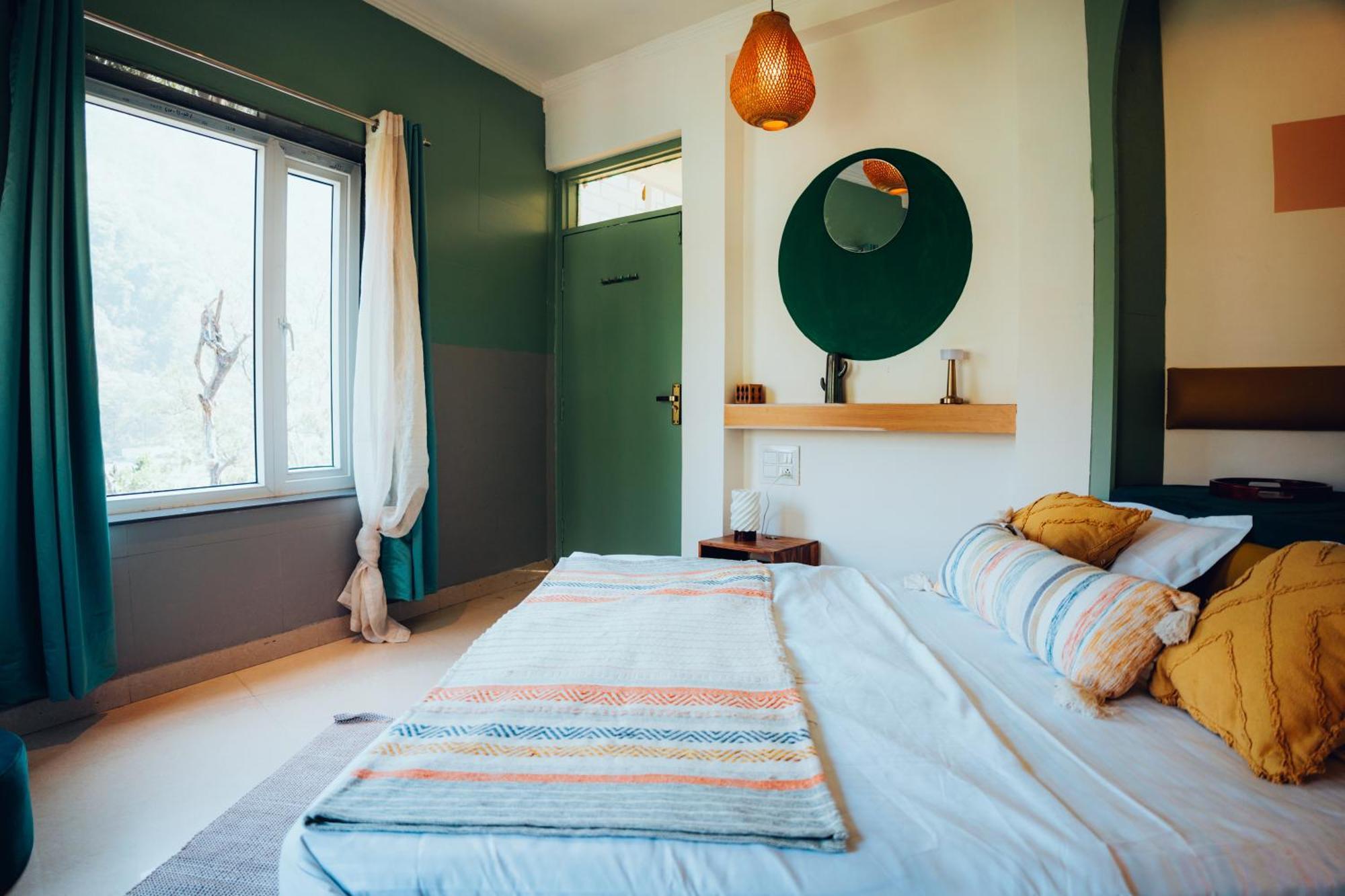 רישיקש Art Bliss Hostel מראה חיצוני תמונה